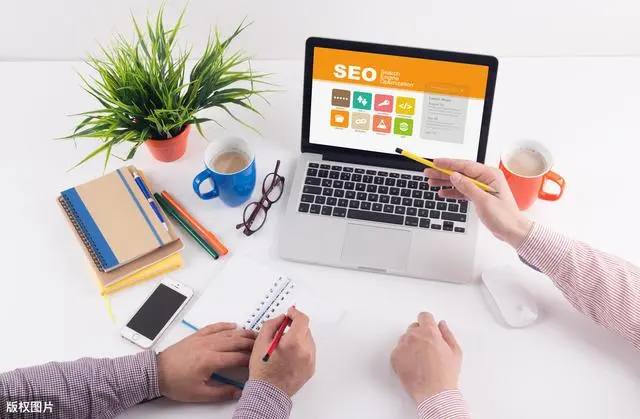 王力宏演唱会模仿蝴蝶眨眼睛